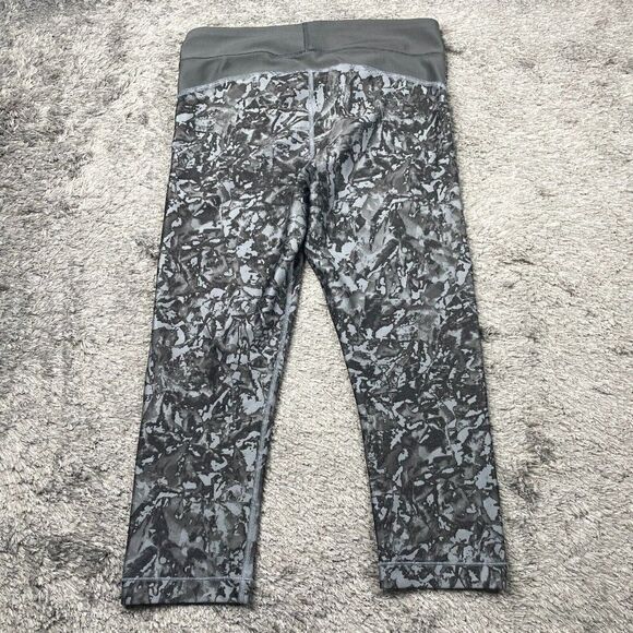 Under Armour Compression Capri Legging Gray Print - Picture 2 of 7